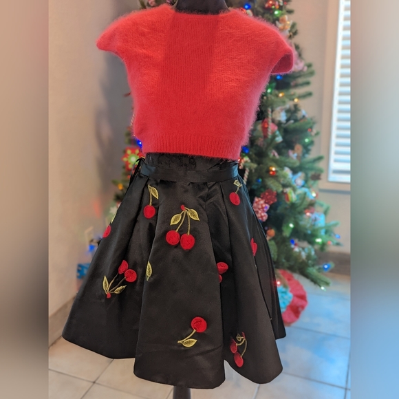 Sherri hill - Picture 1 of 3